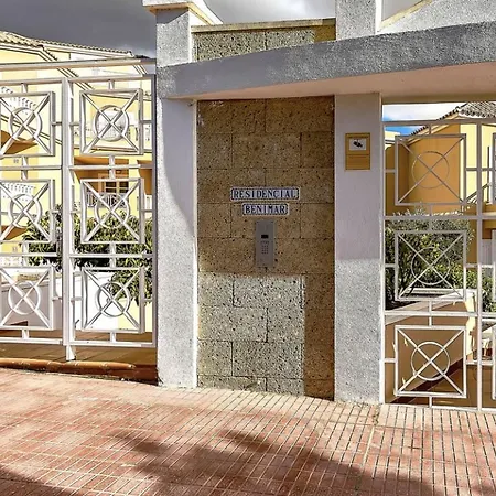 With 2 Bedrooms In Costa Adeje, With Pool Access And Balcony *